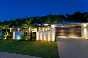 New Home Grosvenor Terrace Noosa Heads - Exterior by Night
